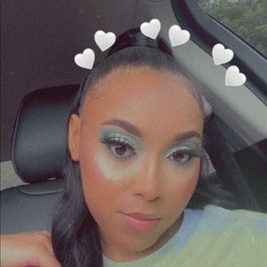 Meet your Posher, Tina